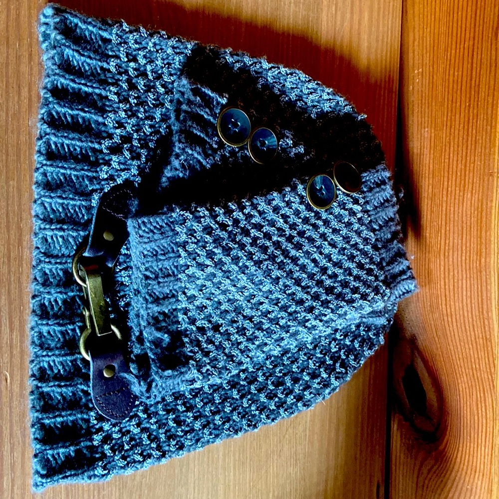 Hat, cuffs